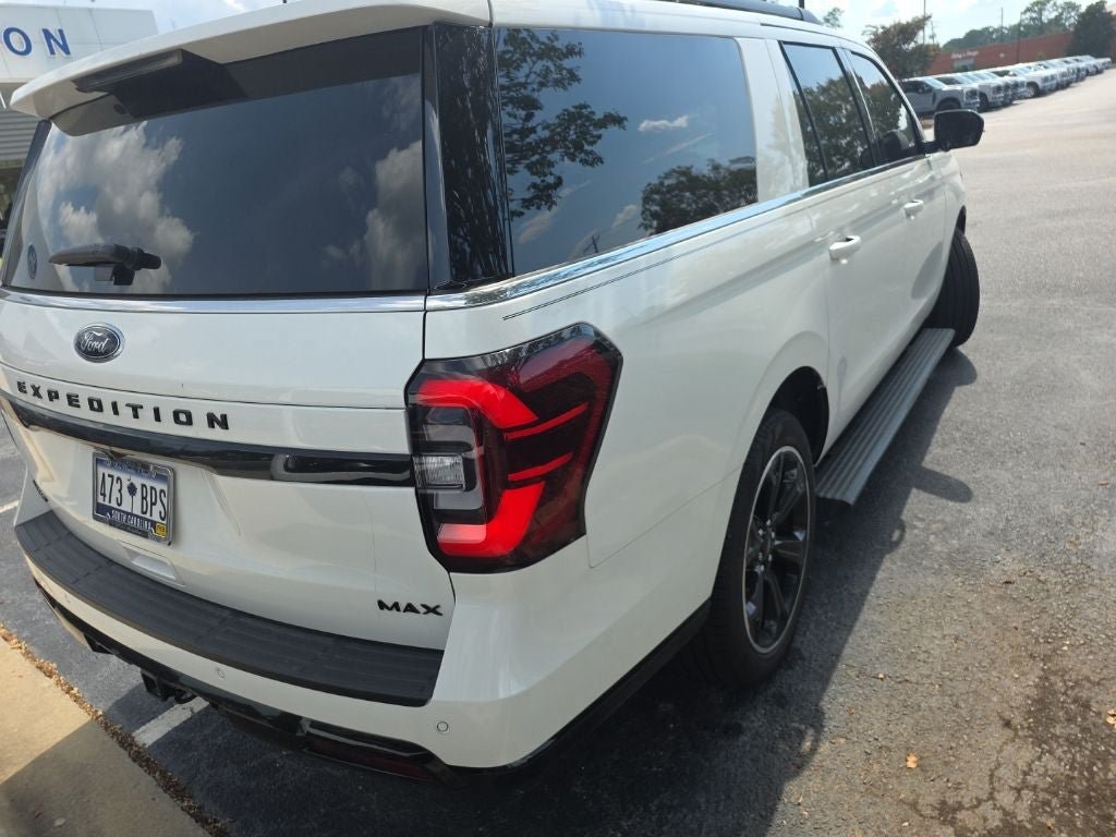 Certified 2024 Ford Expedition Max Limited RWD image 11