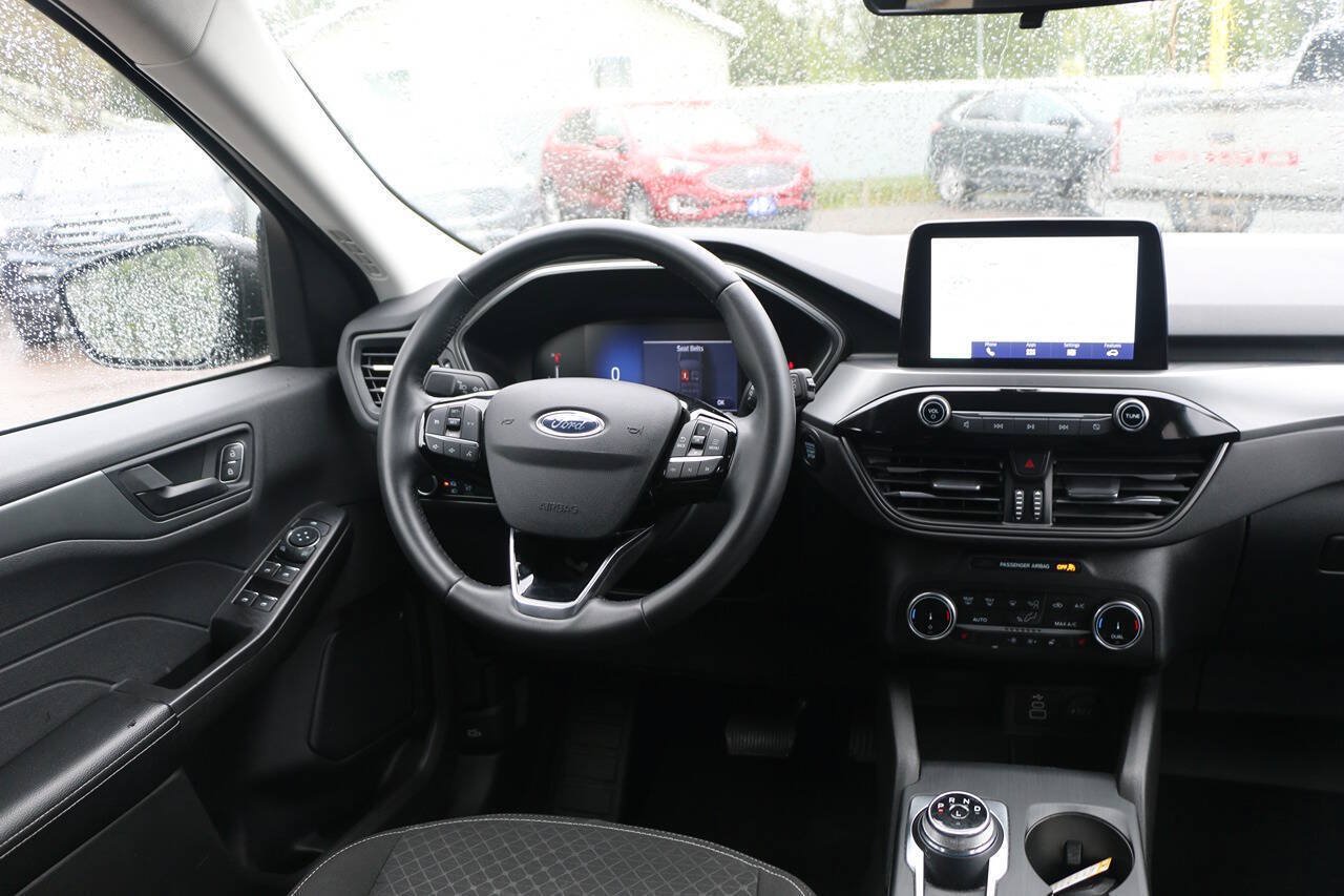 Certified 2024 Ford Escape Active AWD/4WD image 18