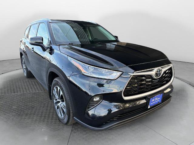 Used 2021 Toyota Highlander XLE