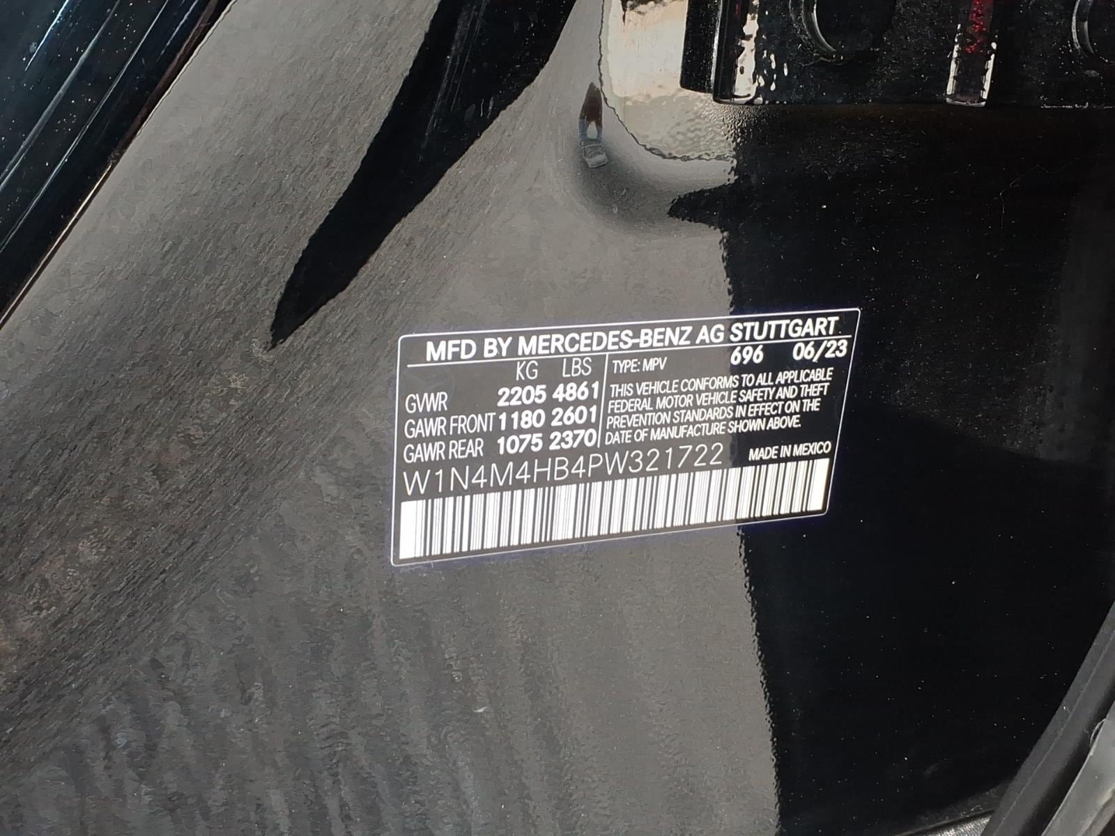 Used 2023 Mercedes-Benz GLB 250 4MATIC image 34