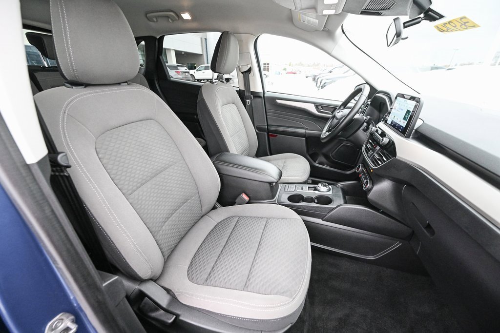 Certified 2022 Ford Escape SE w/ SE Sport Appearance Package image 25