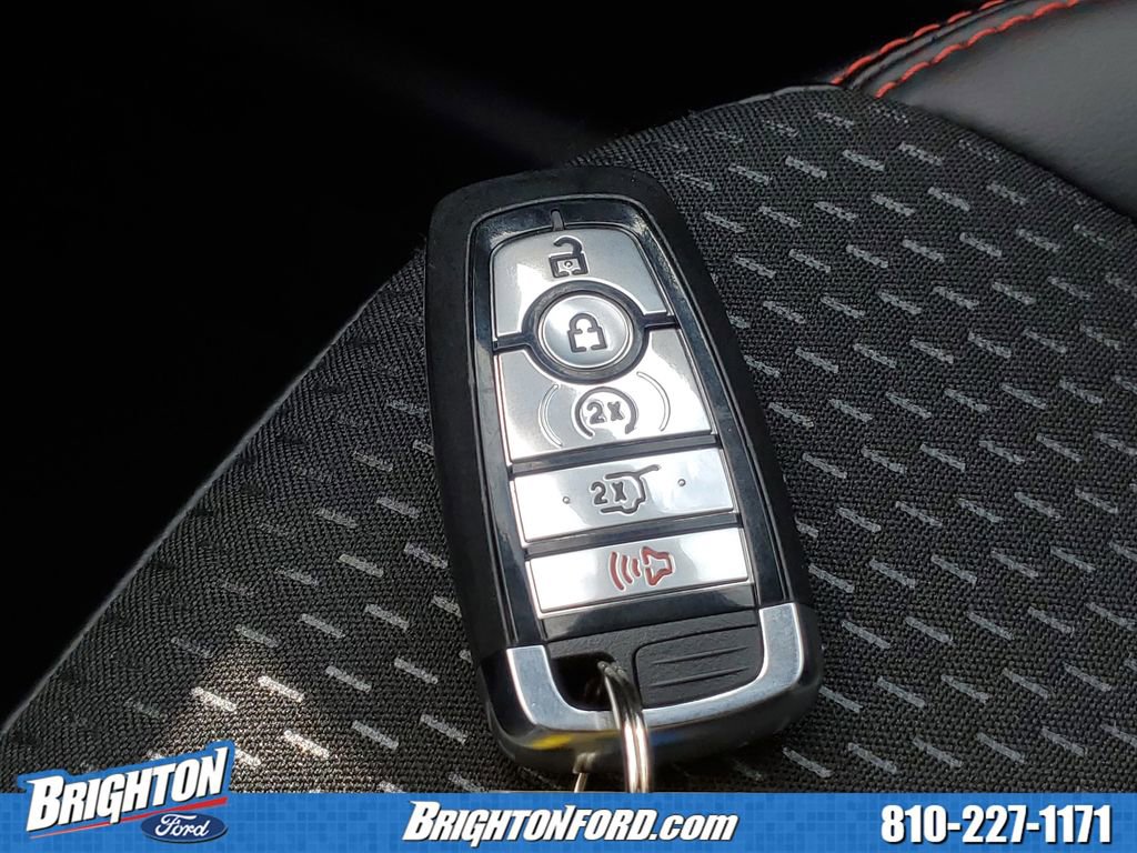Certified 2025 Ford Escape ST-Line w/ Tech Pack #1 AWD/4WD image 29