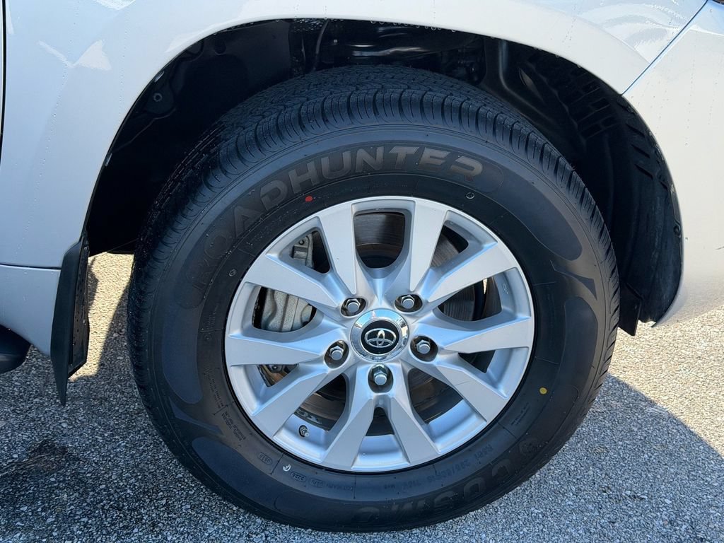 Used 2020 Toyota Land Cruiser AWD/4WD image 9