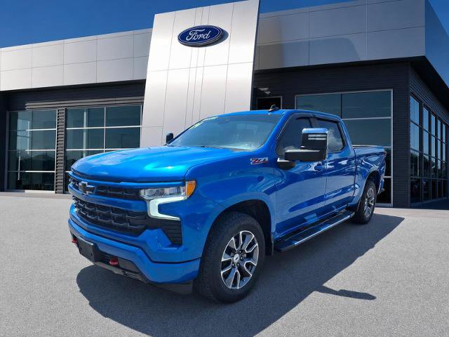 Used 2024 Chevrolet Silverado 1500 RST w/ Convenience Package II AWD/4WD image 4