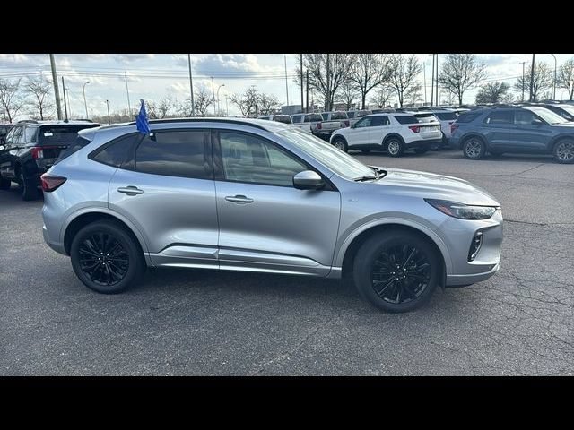 Certified 2023 Ford Escape ST-Line Elite AWD/4WD image 3