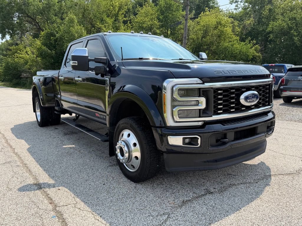 Certified 2025 Ford F450 Platinum w/ Platinum Plus Package AWD/4WD image 11
