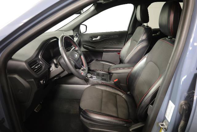 Certified 2023 Ford Escape ST-Line w/ Tech Pack #1 AWD/4WD image 9