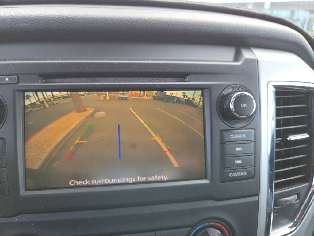 Used 2019 Nissan Titan SV image 6