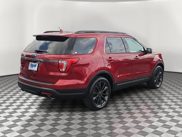 Certified 2019 Ford Explorer XLT w/ Equipment Group 202A FWD image 6