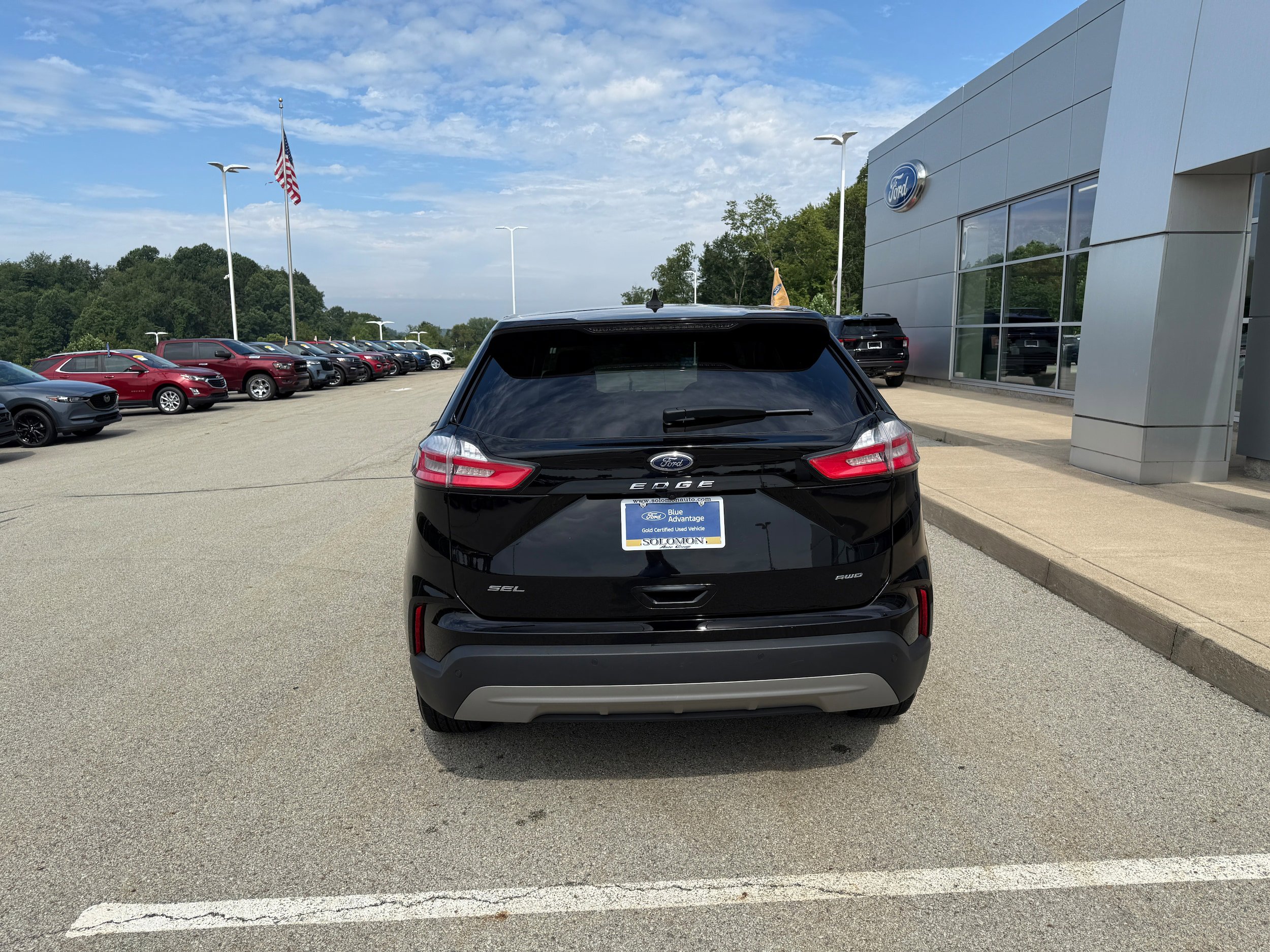 Certified 2024 Ford Edge SEL w/ Convenience Package AWD/4WD image 5