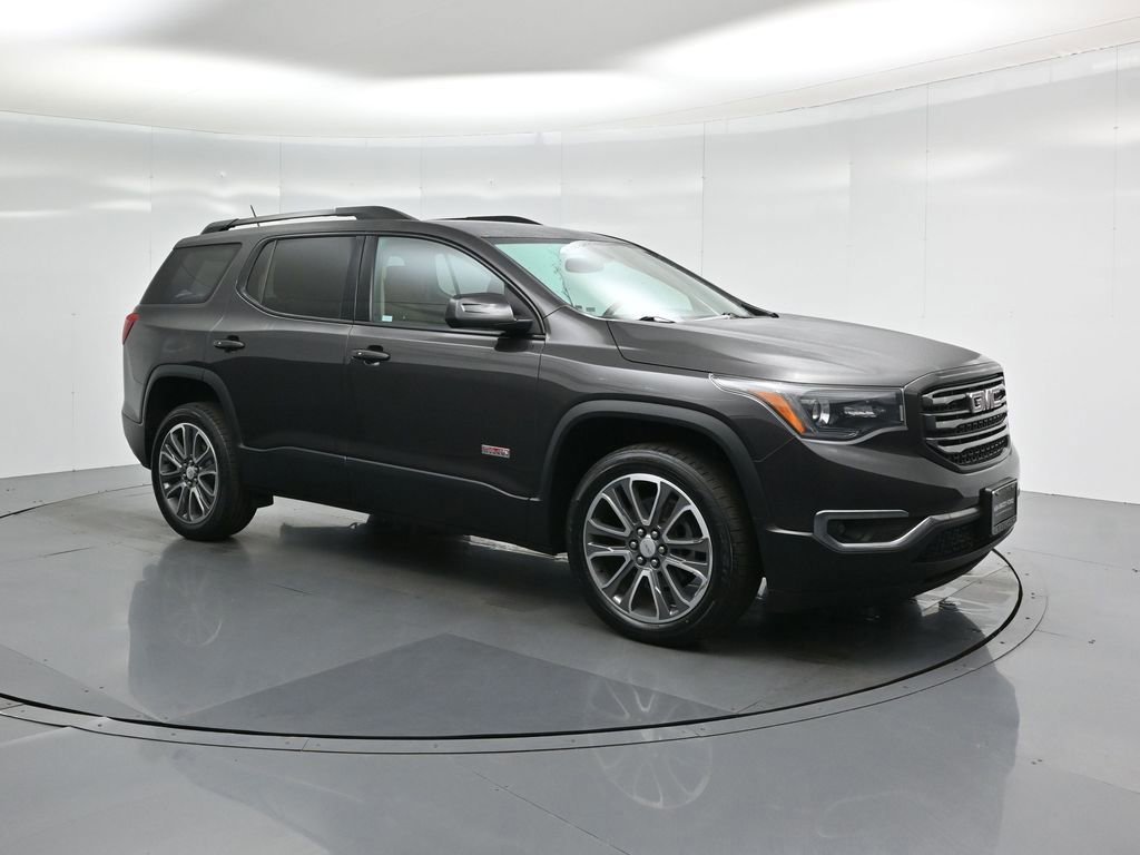 Used 2017 GMC Acadia SLT image 3