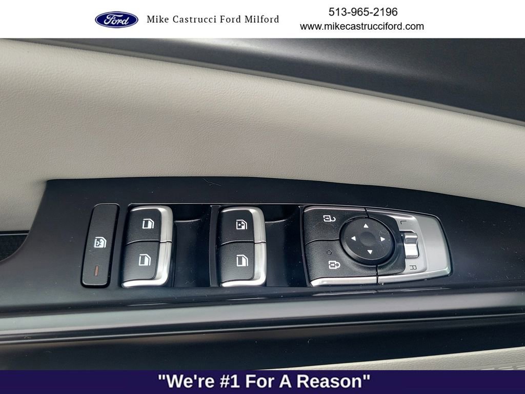 Used 2023 Kia Carnival LX FWD image 21