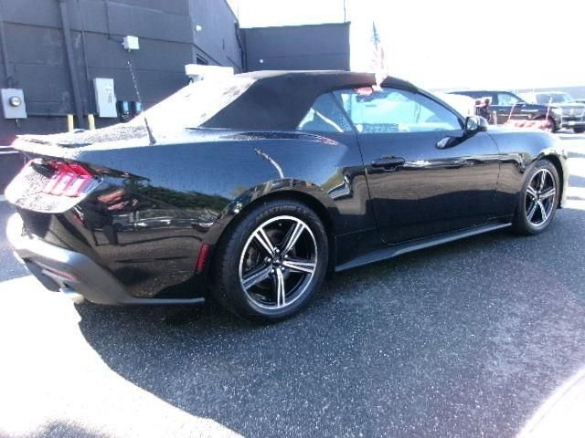 Certified 2025 Ford Mustang Premium RWD image 5