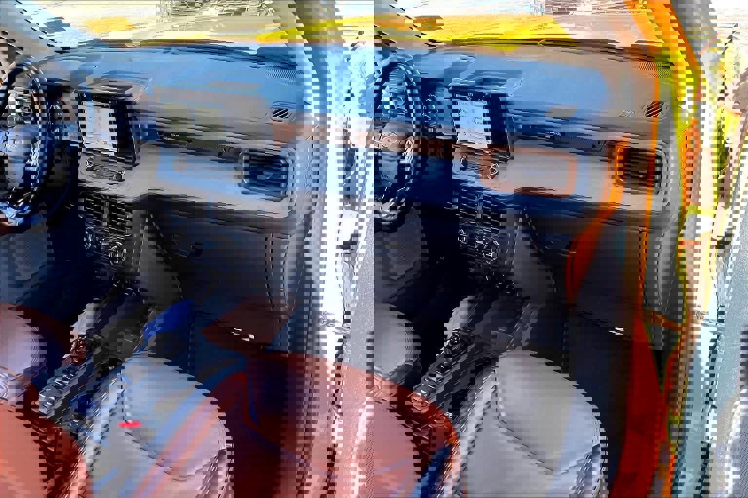 Certified 2022 Ford Maverick Lariat w/ Equipment Group 500A Standard image 16