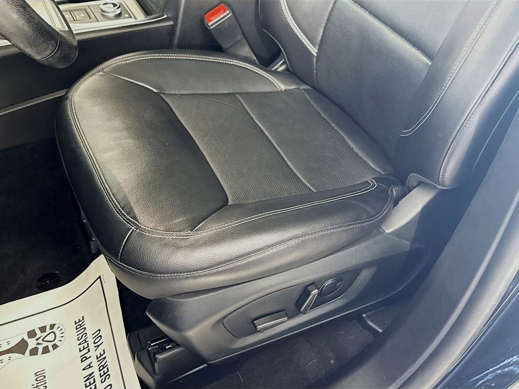 Certified 2023 Ford Explorer Limited w/ Limited Technology Package image 20