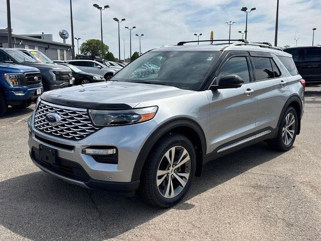 Certified 2020 Ford Explorer Platinum w/ Premium Technology Package AWD/4WD image 2