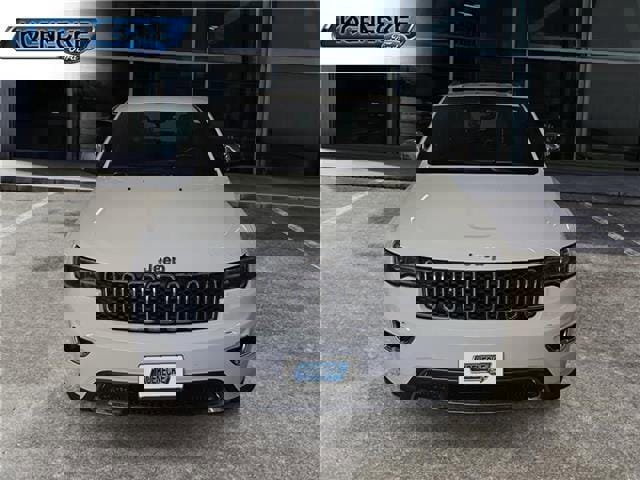 Used 2019 Jeep Grand Cherokee Limited w/ Luxury Group II image 8