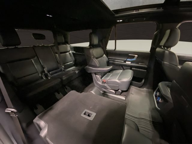 Certified 2025 Ford Expedition Platinum w/ Stealth Performance Package AWD/4WD image 21