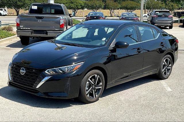Used 2025 Nissan Sentra SV FWD image 3