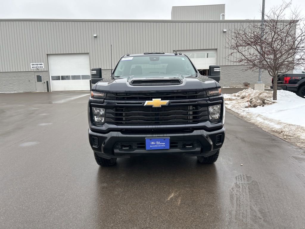 Used 2024 Chevrolet Silverado 2500 Custom w/ Custom Convenience Package image 2