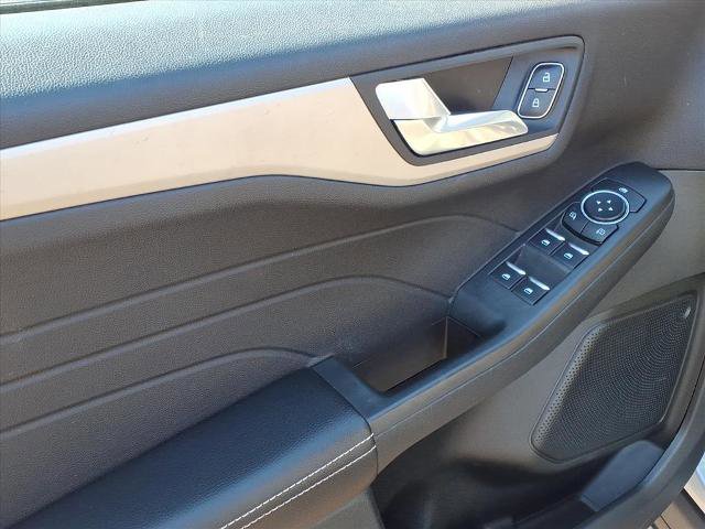 Certified 2021 Ford Escape SE image 9