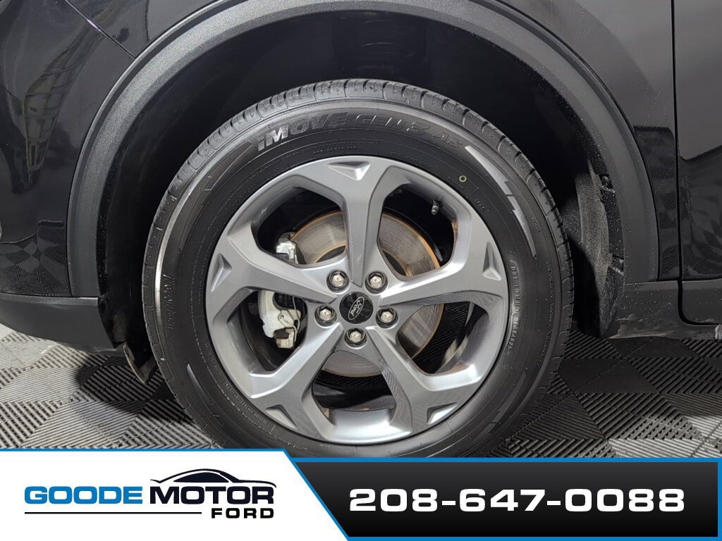 Certified 2025 Ford Escape ST-Line Select AWD/4WD image 26