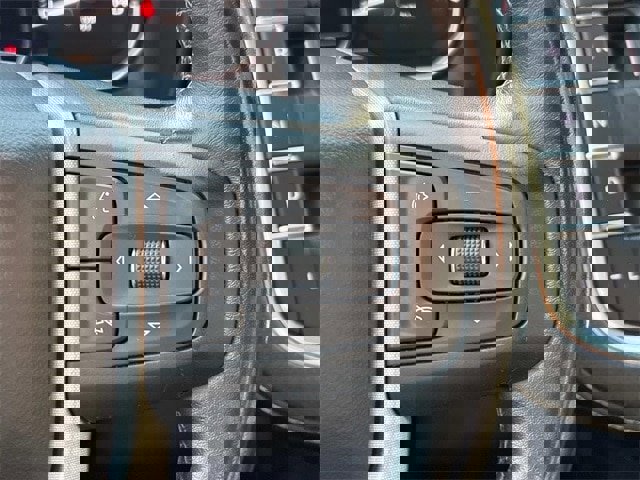 Used 2021 GMC Yukon XL SLT image 31