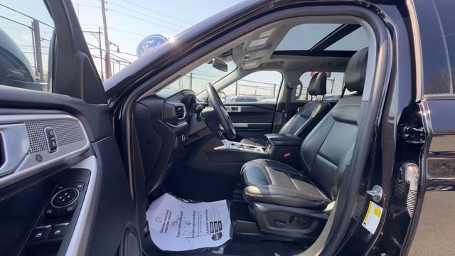 Certified 2023 Ford Explorer XLT w/ Equipment Group 202A image 17