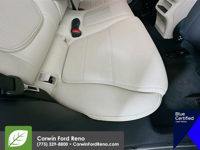 Used 2023 Mercedes-Benz GLC 300 4MATIC image 32