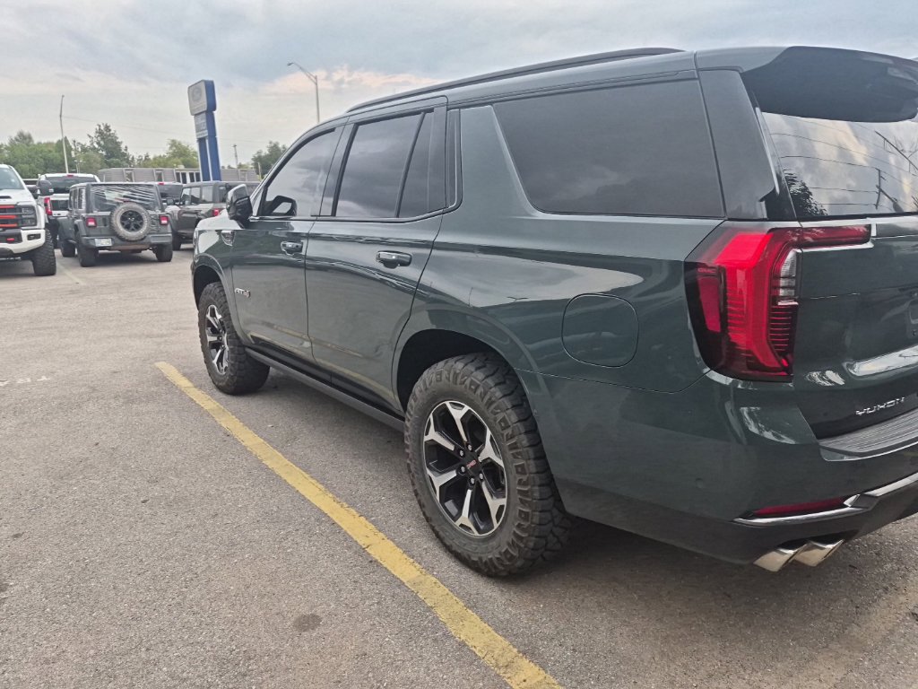 Used 2026 GMC Yukon AT4 w/ AT4 Premium Package AWD/4WD image 17