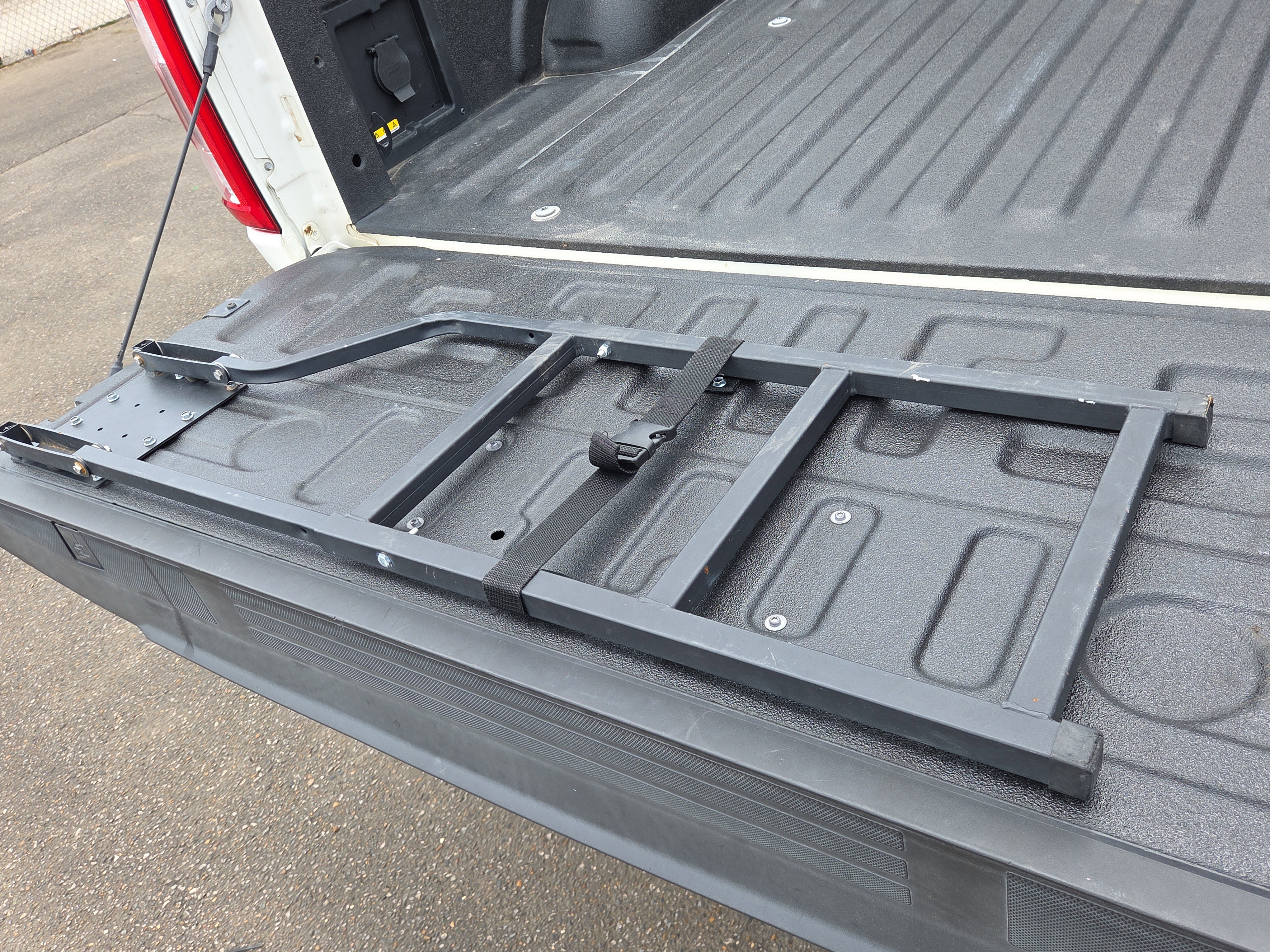Certified 2021 Ford F150 Lariat AWD/4WD image 14