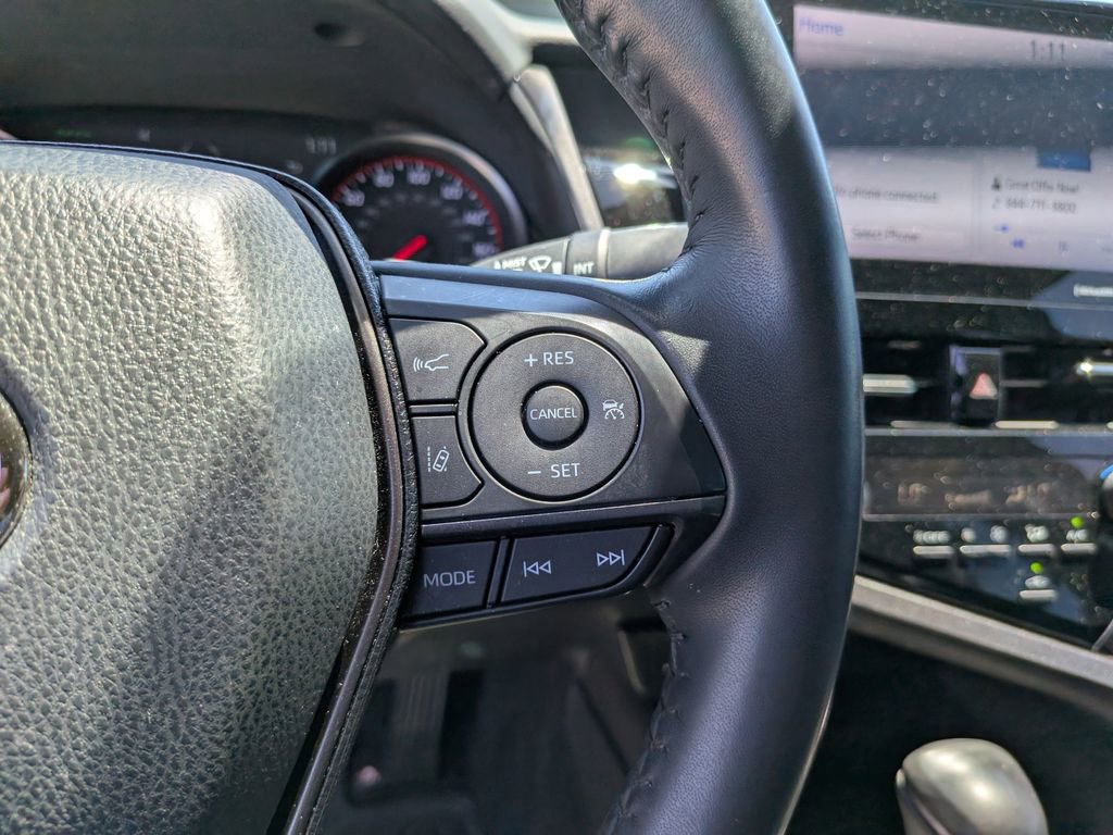 Used 2022 Toyota Camry XSE FWD image 30