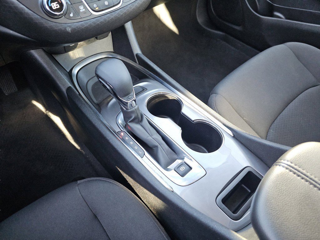 Used 2023 Chevrolet Malibu LT image 31