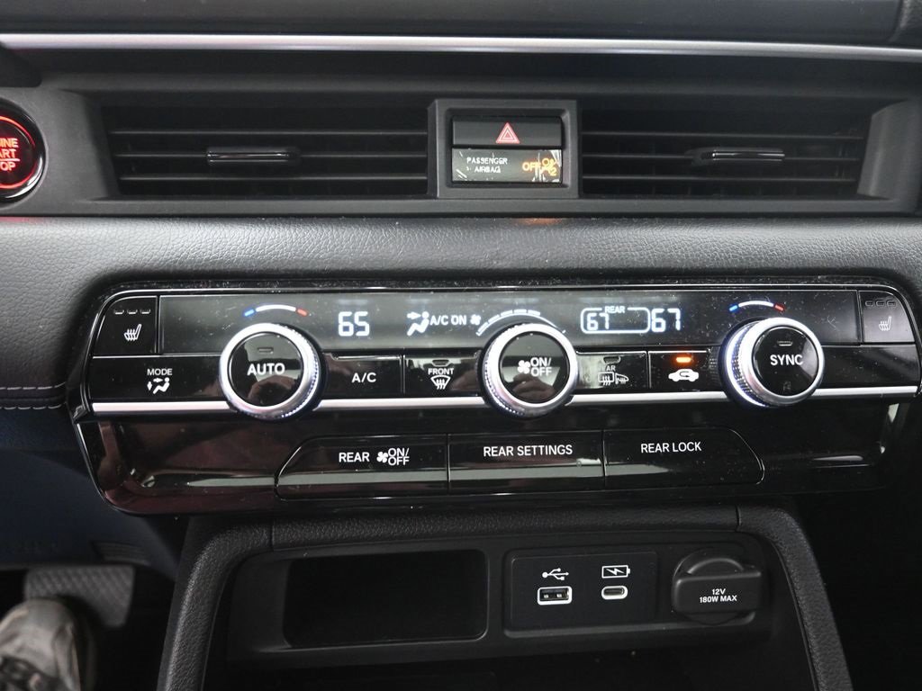 Used 2024 Honda Pilot Touring image 9