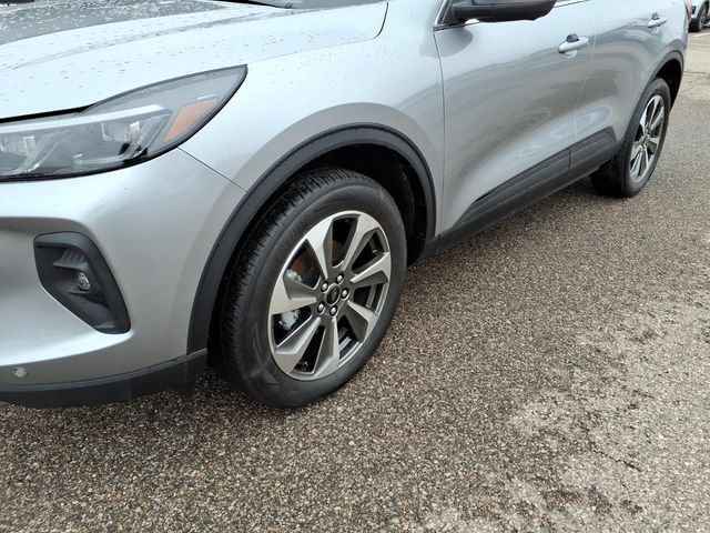 Certified 2024 Ford Escape Platinum AWD/4WD image 4