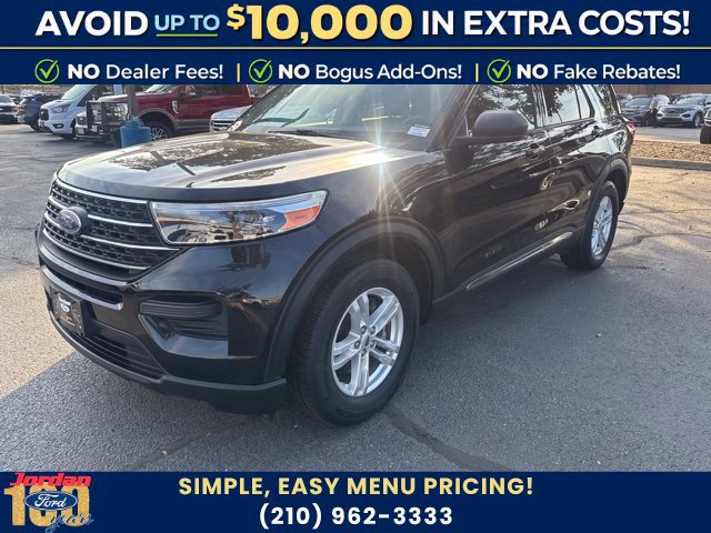 Certified 2023 Ford Explorer XLT RWD image 3