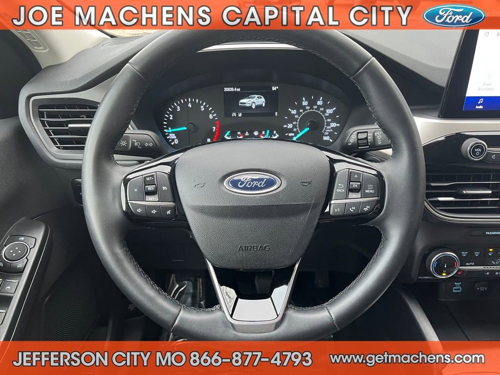 Certified 2022 Ford Escape SE w/ SE Sport Appearance Package image 16