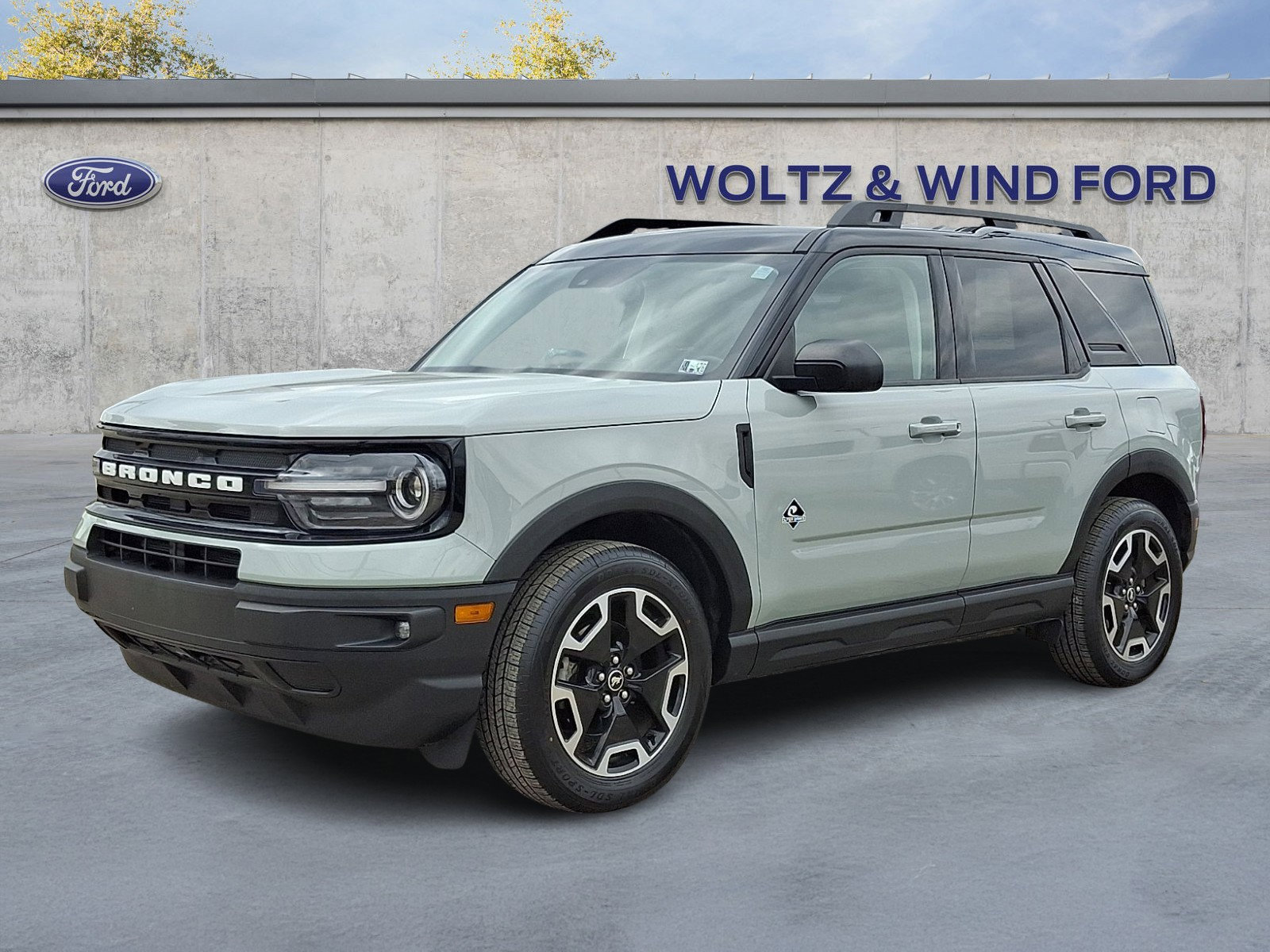 Certified 2022 Ford Bronco Sport Outer Banks AWD/4WD image 3