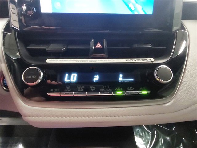 Used 2023 Toyota Corolla SE image 25