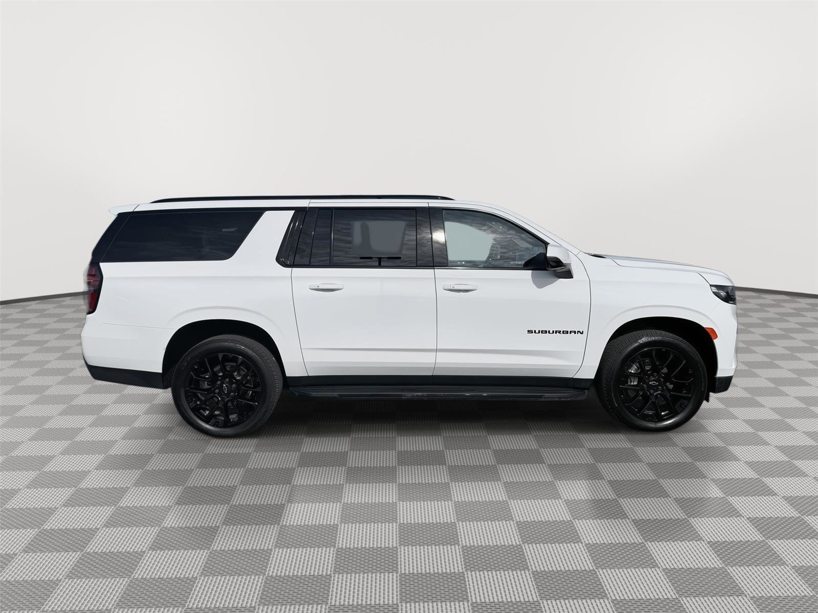 Used 2024 Chevrolet Suburban RST w/ Luxury Package image 6