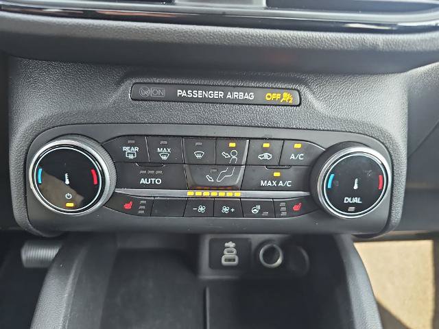 Certified 2025 Ford Escape ST-Line Select AWD/4WD image 23