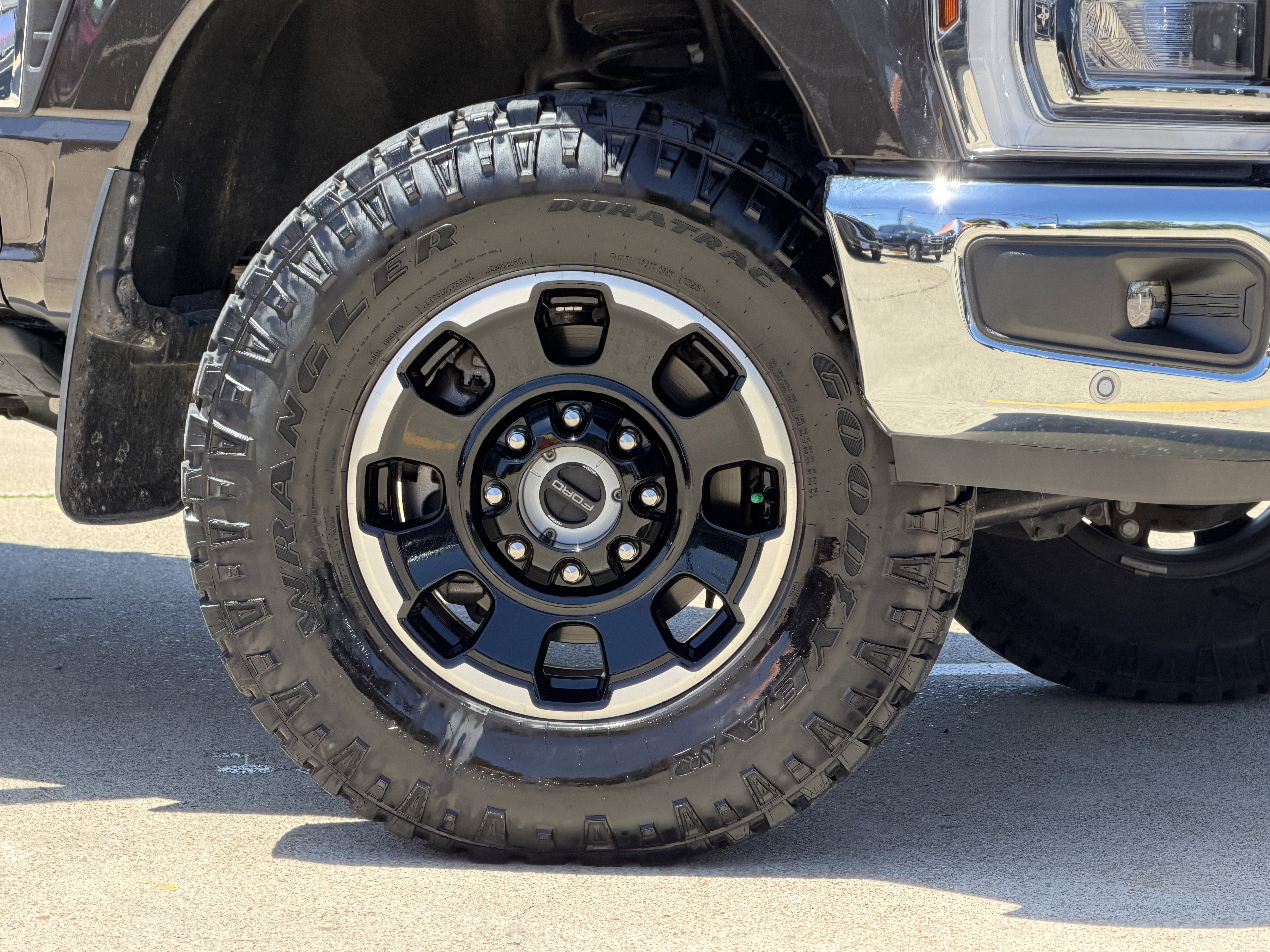 Certified 2025 Ford F250 King Ranch w/ Tremor Off-Road Package AWD/4WD image 3