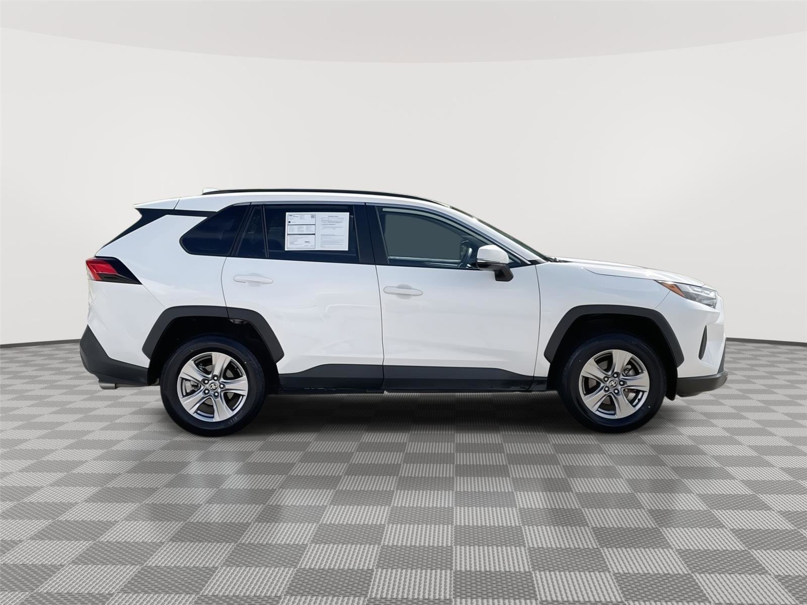Used 2023 Toyota RAV4 XLE AWD/4WD image 6
