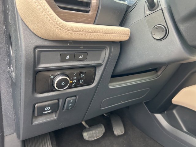 Certified 2023 Ford Expedition Limited image 10