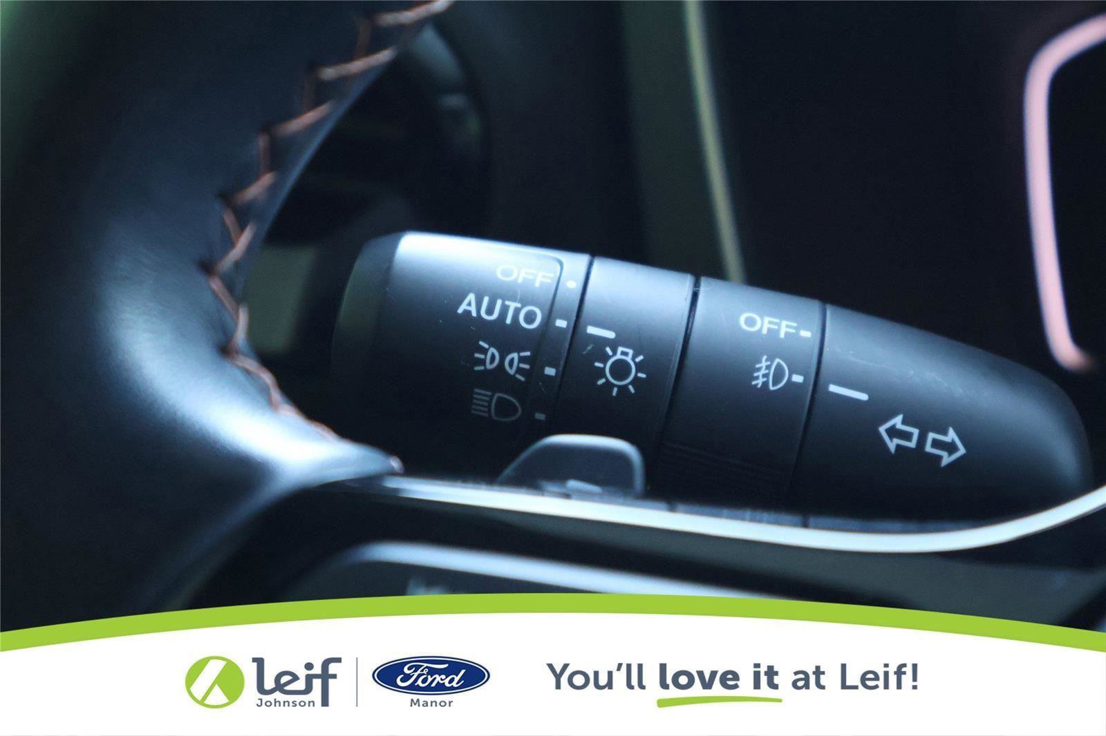 Used 2023 Honda Pilot Sport image 17