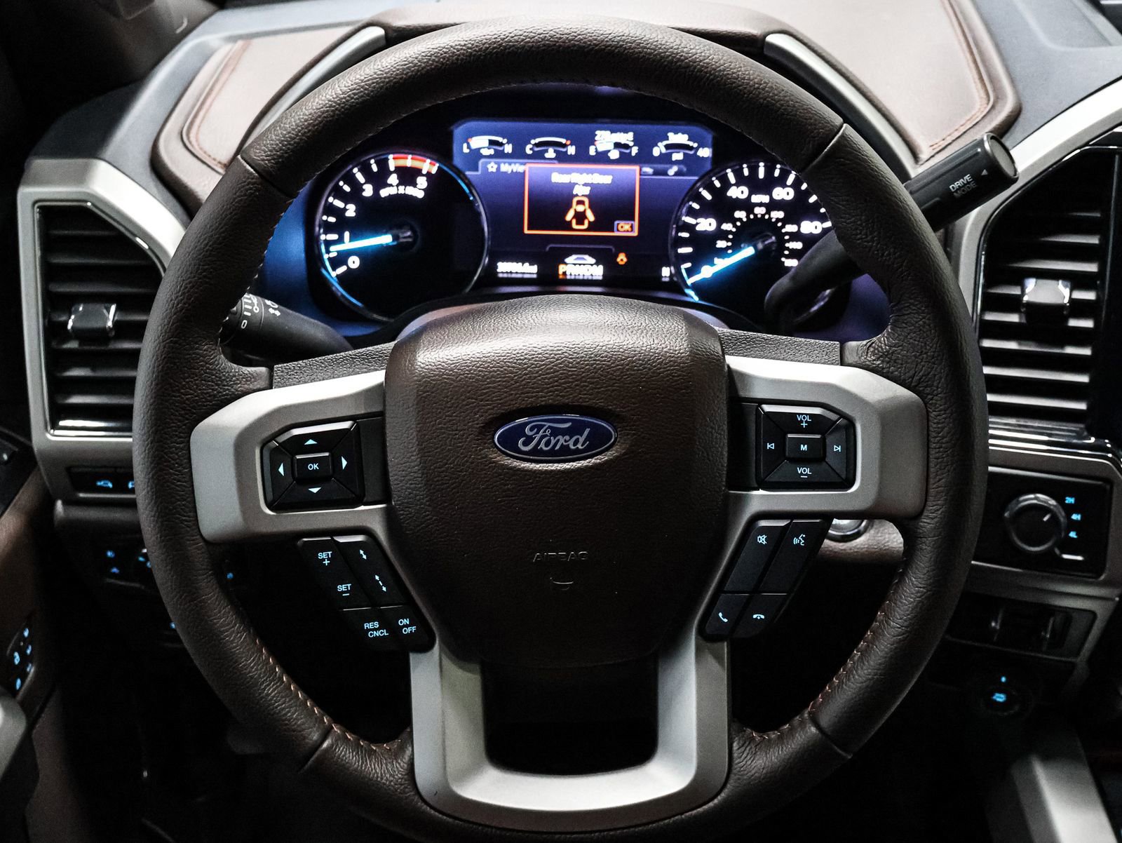 Certified 2022 Ford F450 King Ranch w/ Chrome Package image 36