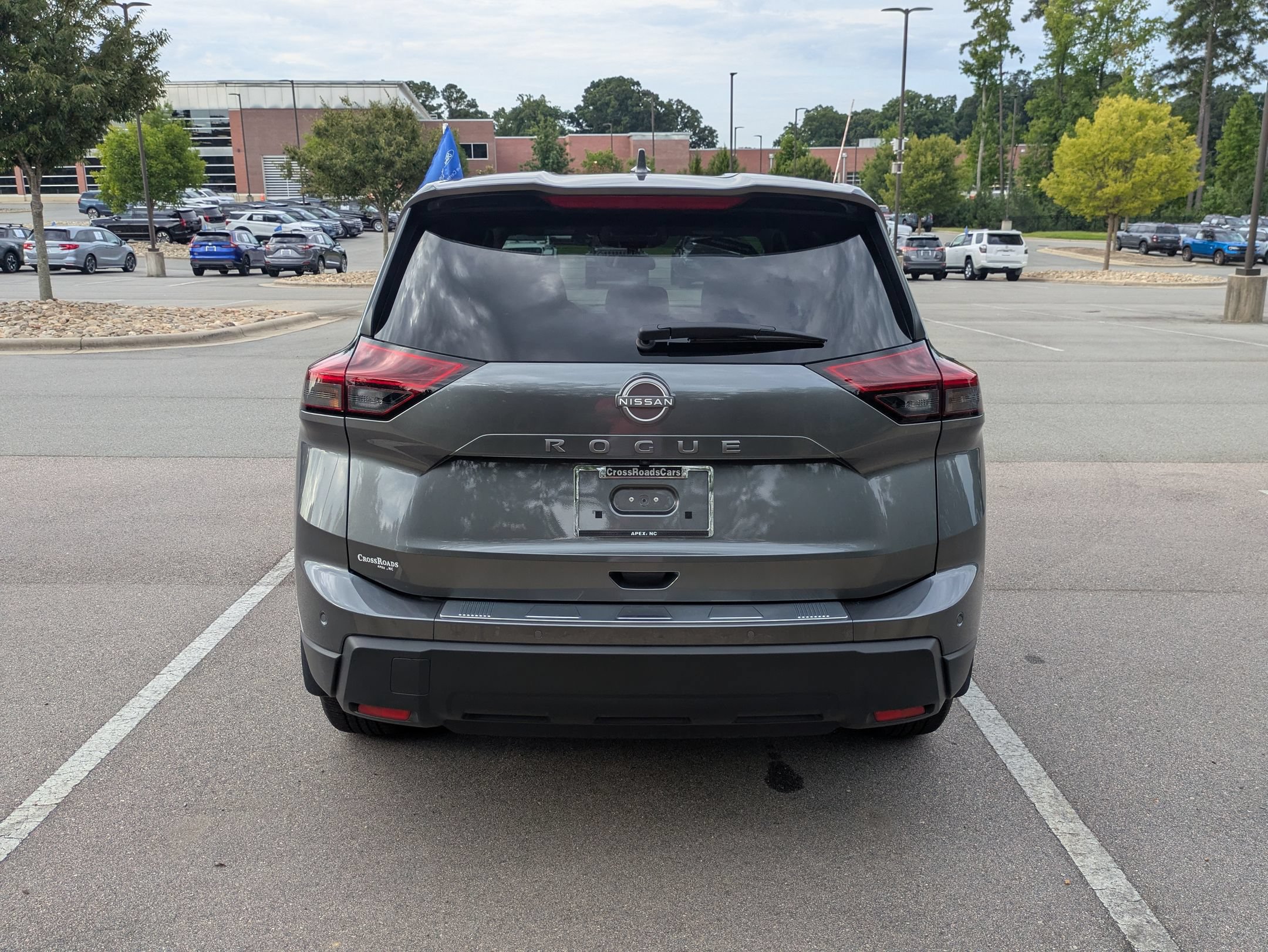 Used 2026 Nissan Rogue SV FWD image 5