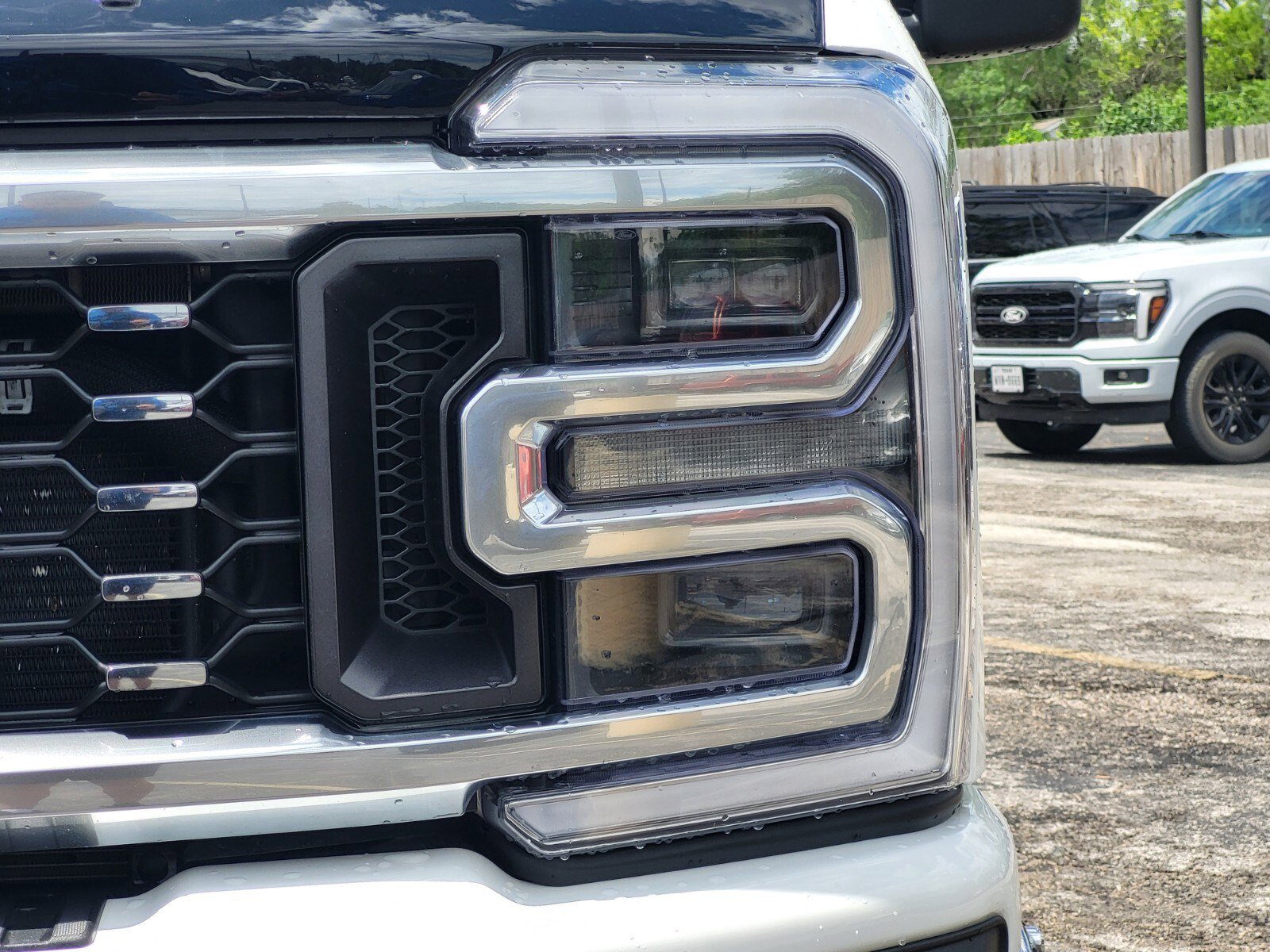 Certified 2025 Ford F350 Platinum AWD/4WD image 11