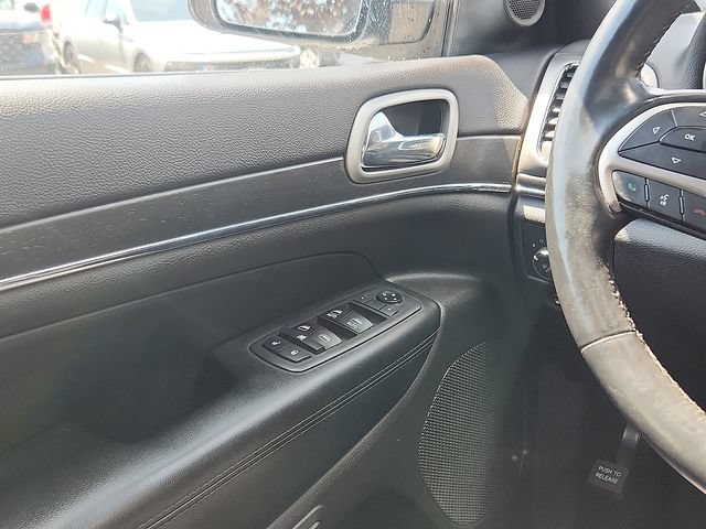 Used 2018 Jeep Grand Cherokee Limited AWD/4WD image 11