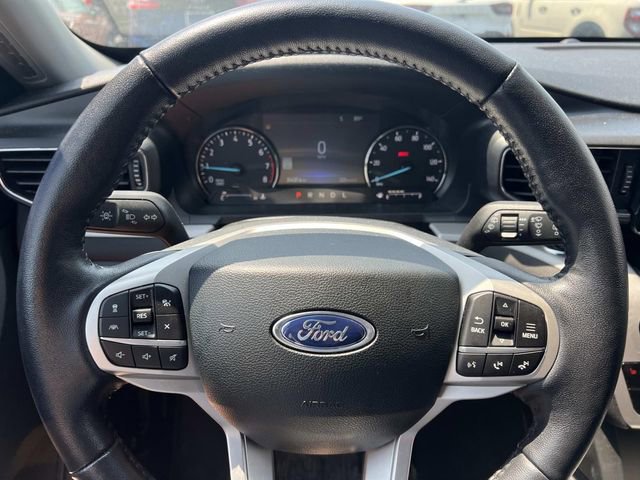Certified 2023 Ford Explorer XLT w/ Equipment Group 202A AWD/4WD image 8